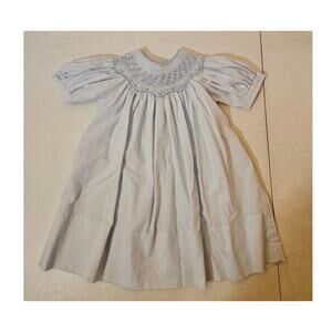 Feltman Brothers baby girl blue smocked dress size 6 months